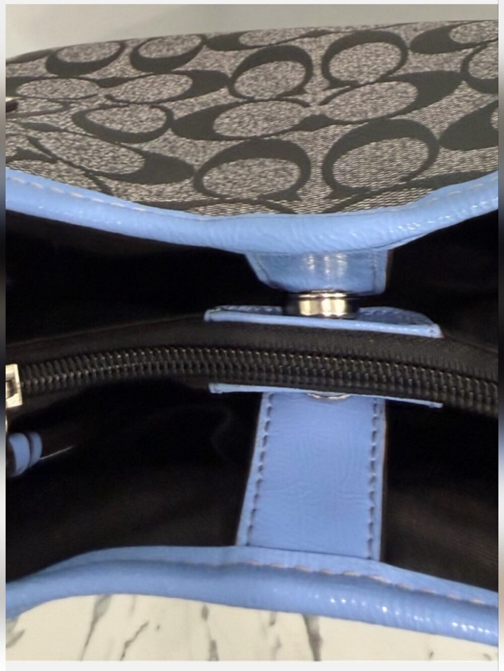Authentic Coach Signature Canvas Tote with Blue & Cream Stripe.Smoke Free Home - Picture 13 of 16